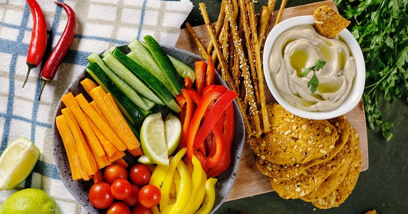 Der perfekte Dip für Rohkost: 5 Rezepte zum Verlieben